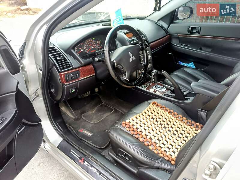 Седан Mitsubishi Galant 2008 в Звягелі