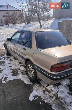 Седан Mitsubishi Galant 1988 в Светловодске