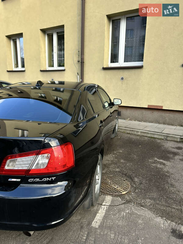 Седан Mitsubishi Galant 2009 в Решетиловке