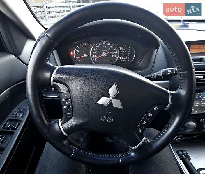 Седан Mitsubishi Galant 2009 в Броварах
