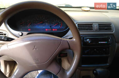 Седан Mitsubishi Galant 2002 в 