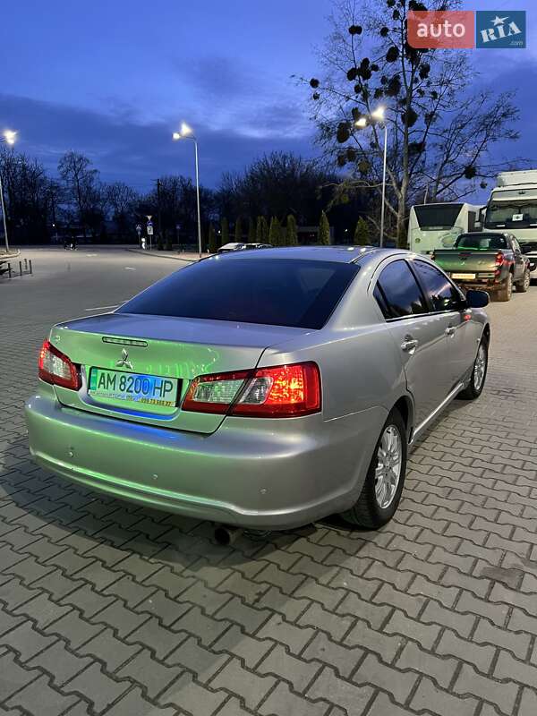 Седан Mitsubishi Galant 2008 в 