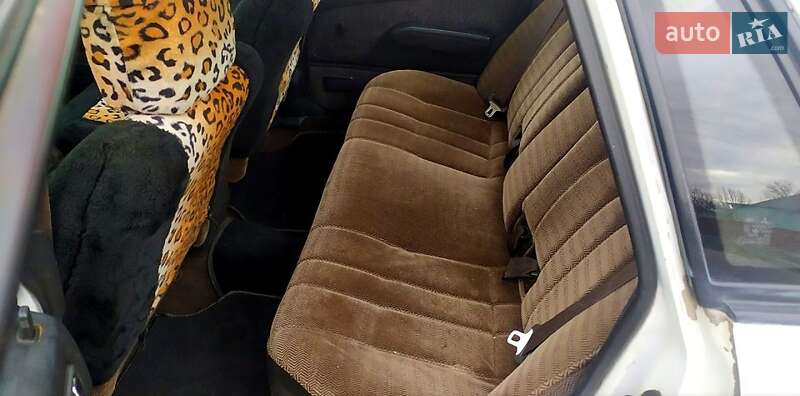 Седан Mitsubishi Galant 1988 в Саврани