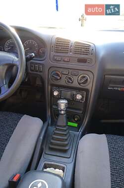 Лифтбек Mitsubishi Galant 1993 в Ильинцах