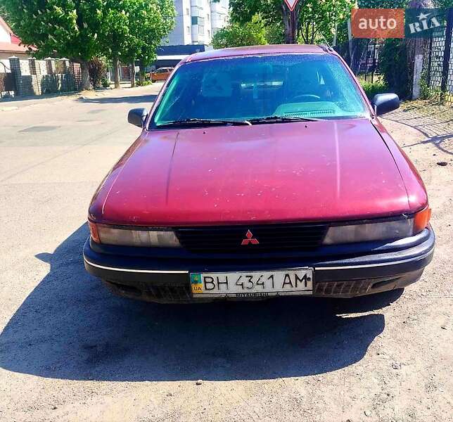 Седан Mitsubishi Galant 1988 в Первомайске