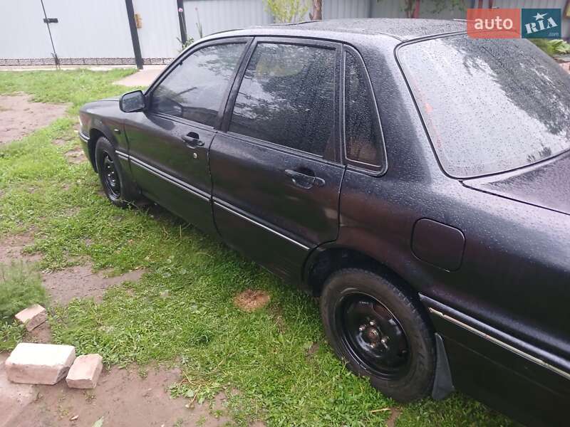 Седан Mitsubishi Galant 1991 в Гайсину