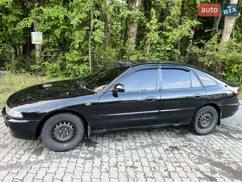 Лифтбек Mitsubishi Galant 1993 в Львове