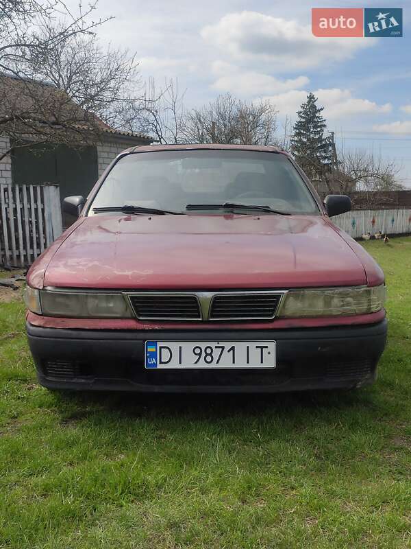 Седан Mitsubishi Galant 1988 в Броварах