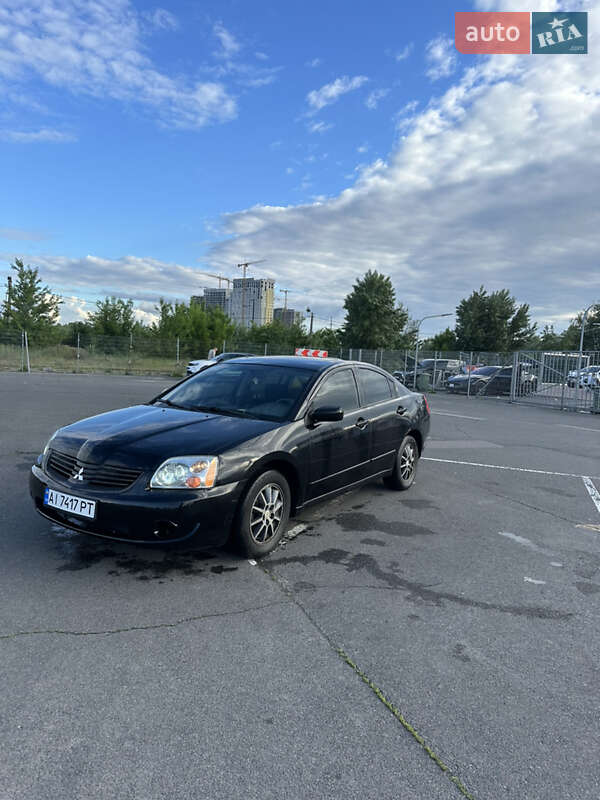 Седан Mitsubishi Galant 2004 в Киеве