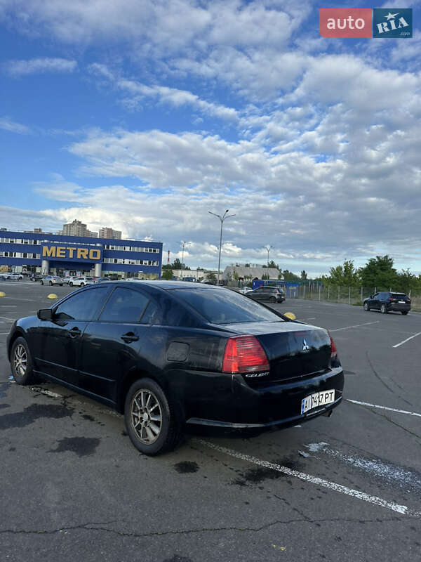 Седан Mitsubishi Galant 2004 в Киеве
