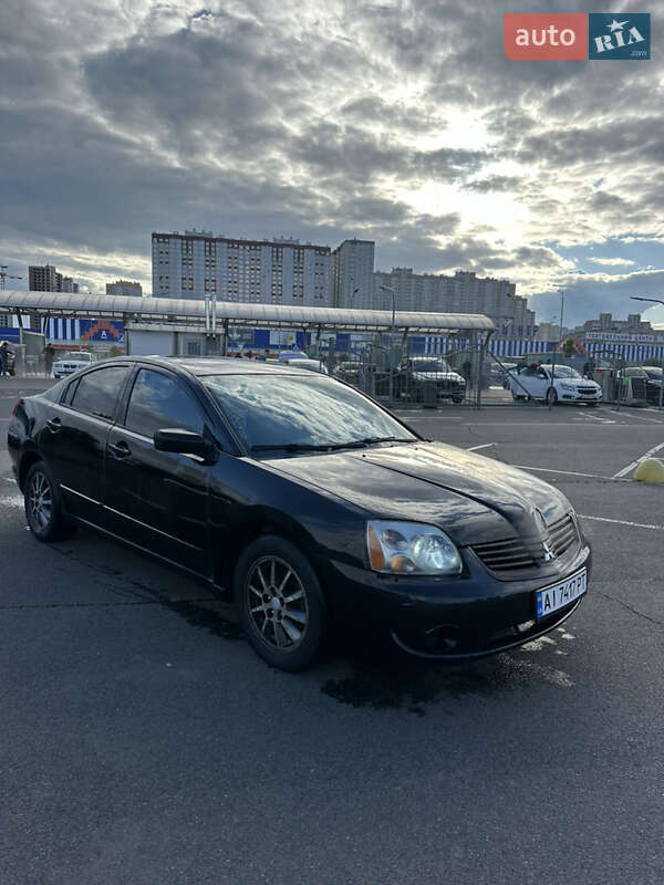 Седан Mitsubishi Galant 2004 в Киеве