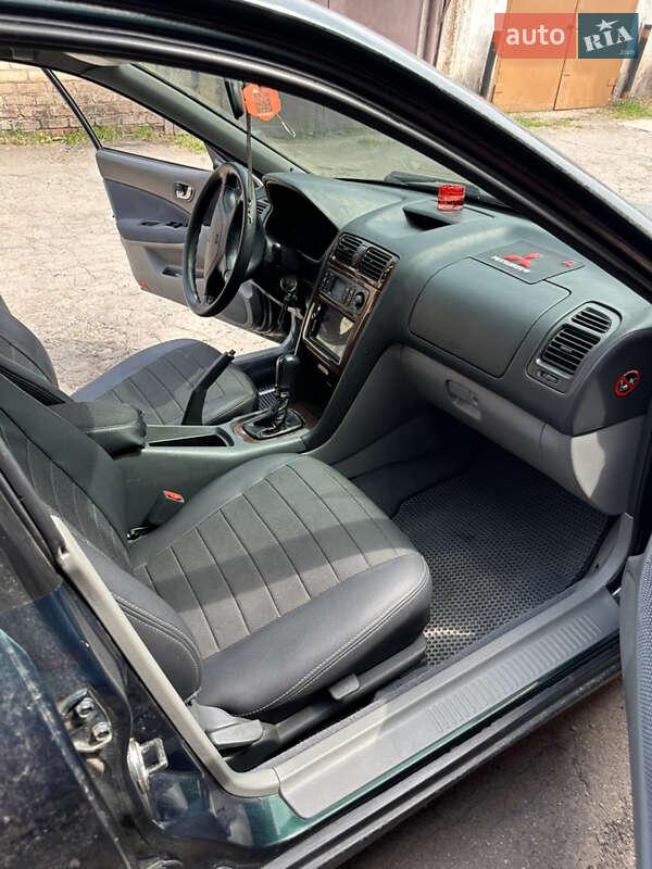 Седан Mitsubishi Galant 1998 в Кривом Роге