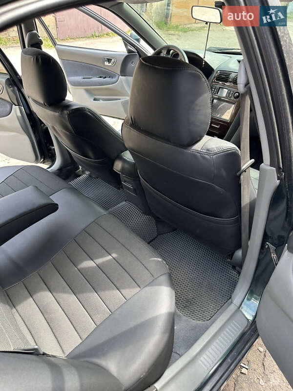 Седан Mitsubishi Galant 1998 в Кривом Роге
