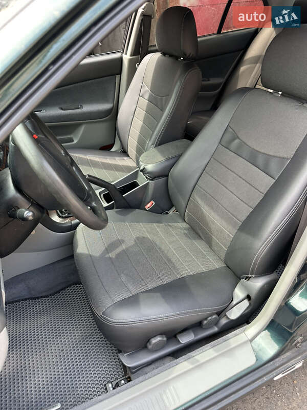 Седан Mitsubishi Galant 1998 в Кривом Роге