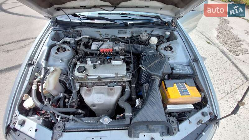 Седан Mitsubishi Galant 2001 в Южноукраинске