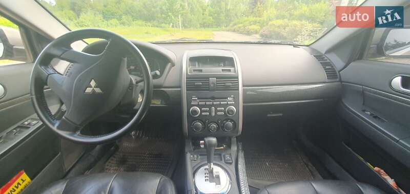 Седан Mitsubishi Galant 2006 в Киеве