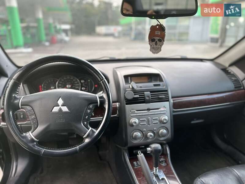 Седан Mitsubishi Galant 2009 в Киеве