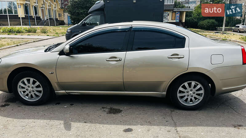 Седан Mitsubishi Galant 2006 в Краматорске