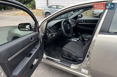 Седан Mitsubishi Galant 2009 в 