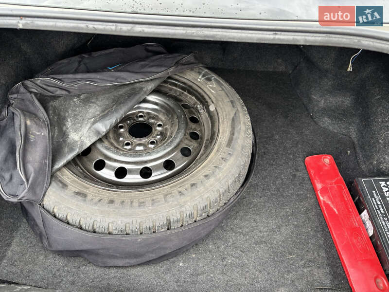 Седан Mitsubishi Galant 2009 в Киеве