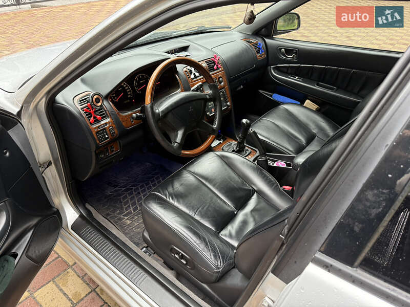 Седан Mitsubishi Galant 1998 в Киеве
