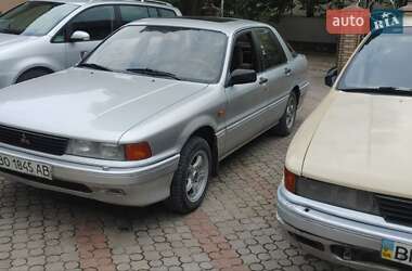 Лифтбек Mitsubishi Galant 1989 в 