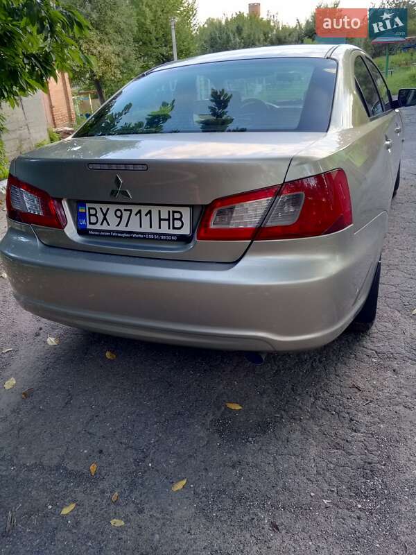 Седан Mitsubishi Galant 2009 в Хмельницком