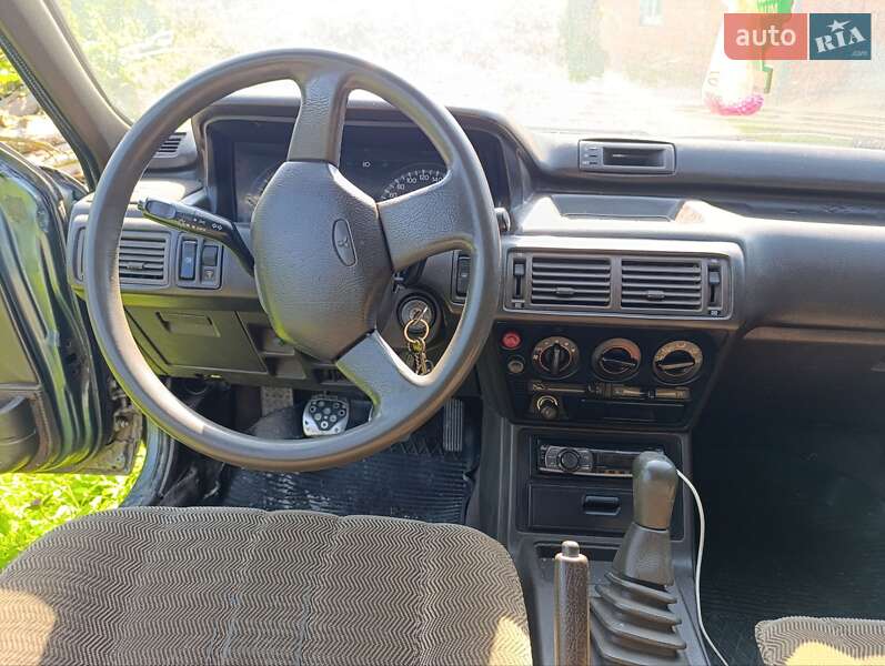 Седан Mitsubishi Galant 1988 в Чорткове