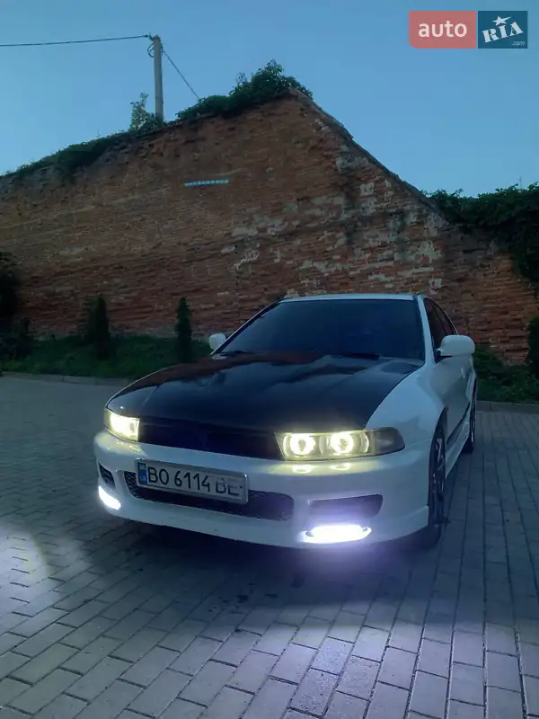 Mitsubishi Galant