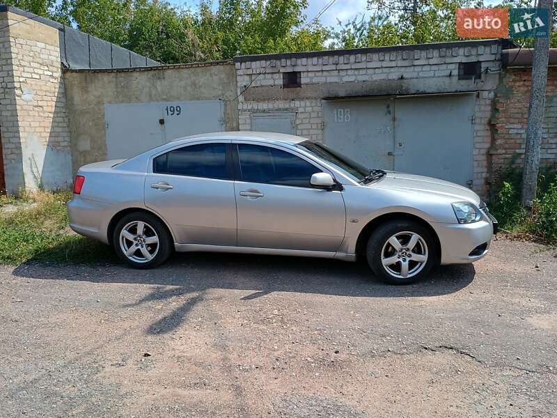 Седан Mitsubishi Galant 2009 в Александрие