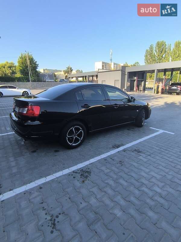 Седан Mitsubishi Galant 2008 в Виннице