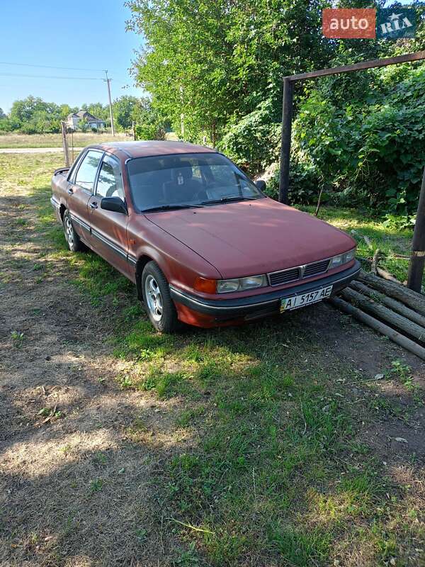 Седан Mitsubishi Galant 1991 в Драбове