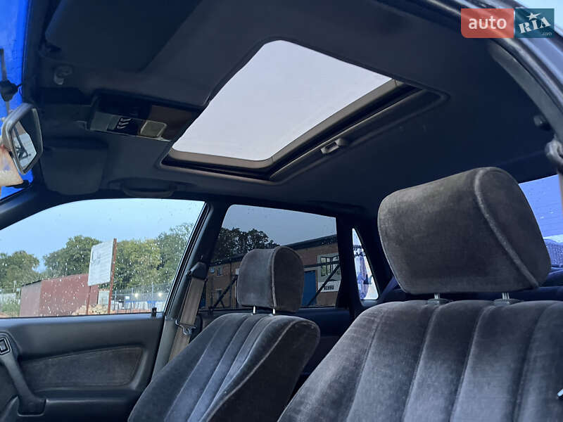 Седан Mitsubishi Galant 1991 в Львове