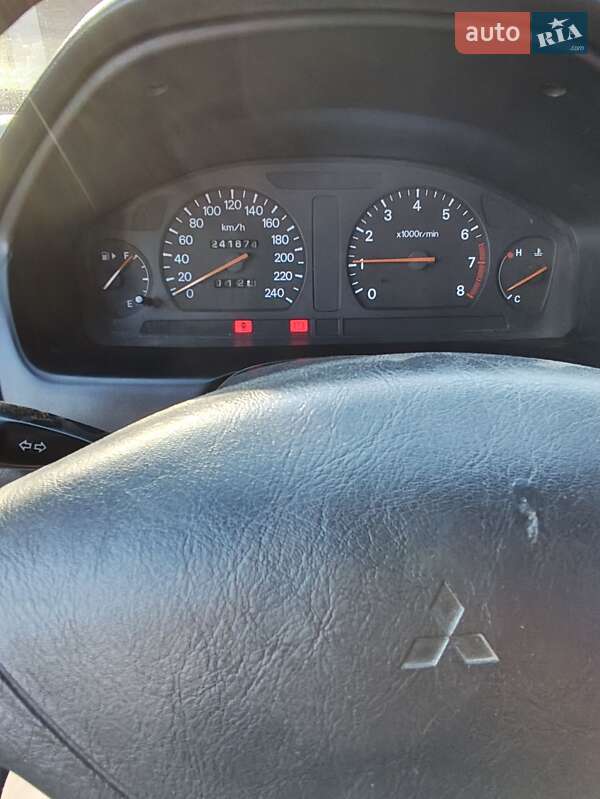 Седан Mitsubishi Galant 1997 в Одессе