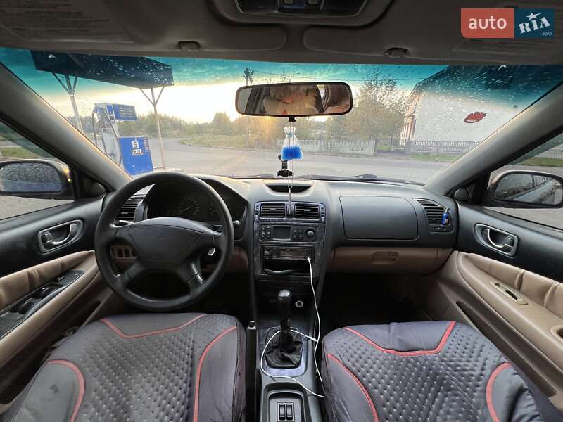 Седан Mitsubishi Galant 1997 в Тлумаче