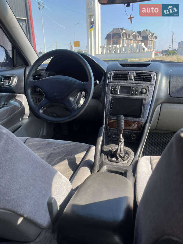 Седан Mitsubishi Galant 1999 в Тернополе