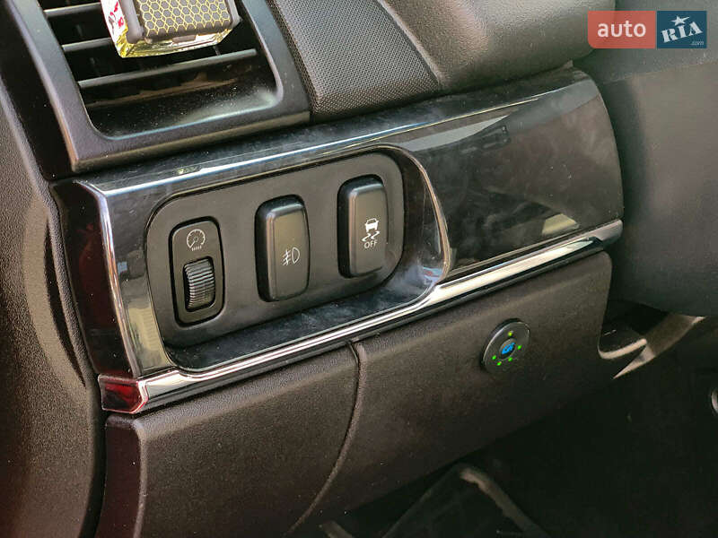 Седан Mitsubishi Galant 2012 в Виннице