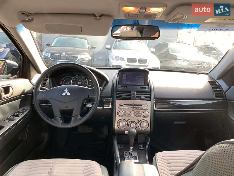 Седан Mitsubishi Galant 2012 в Виннице