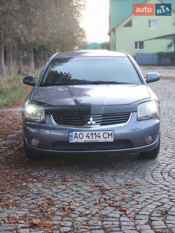 Седан Mitsubishi Galant 2008 в Тячеве