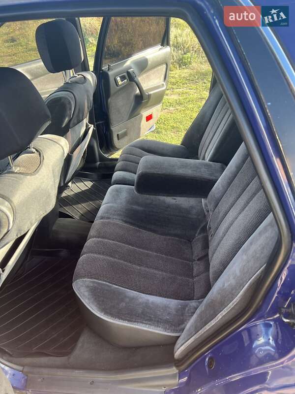 Лифтбек Mitsubishi Galant 1989 в Гайсине