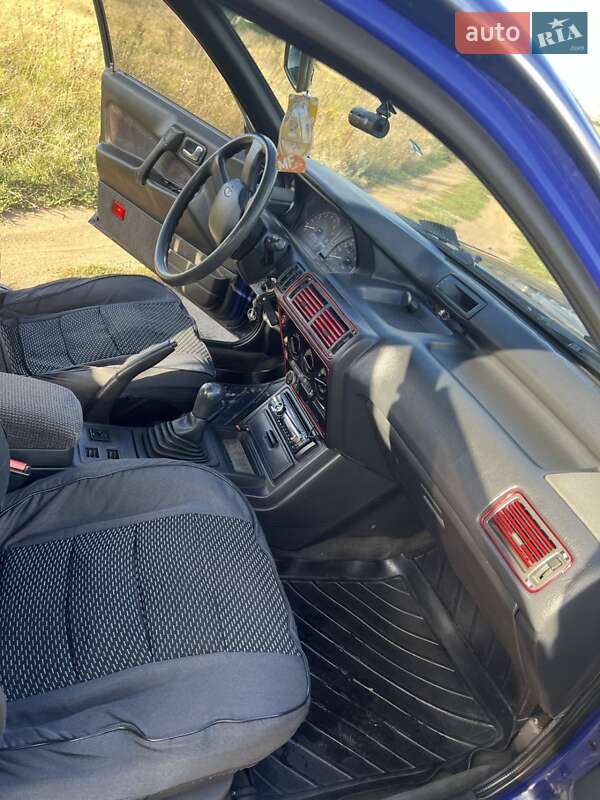 Лифтбек Mitsubishi Galant 1989 в Гайсине
