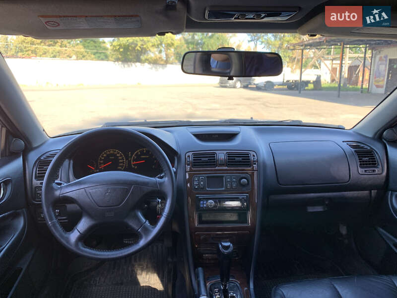 Седан Mitsubishi Galant 2003 в Киеве