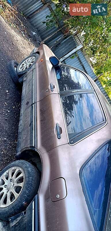Лифтбек Mitsubishi Galant 1989 в 