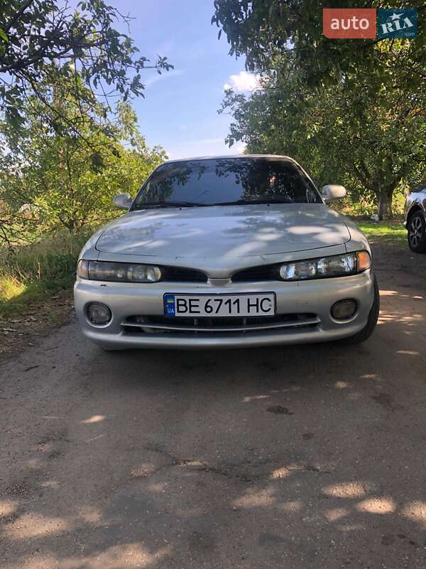 Седан Mitsubishi Galant 1993 в Синельниково