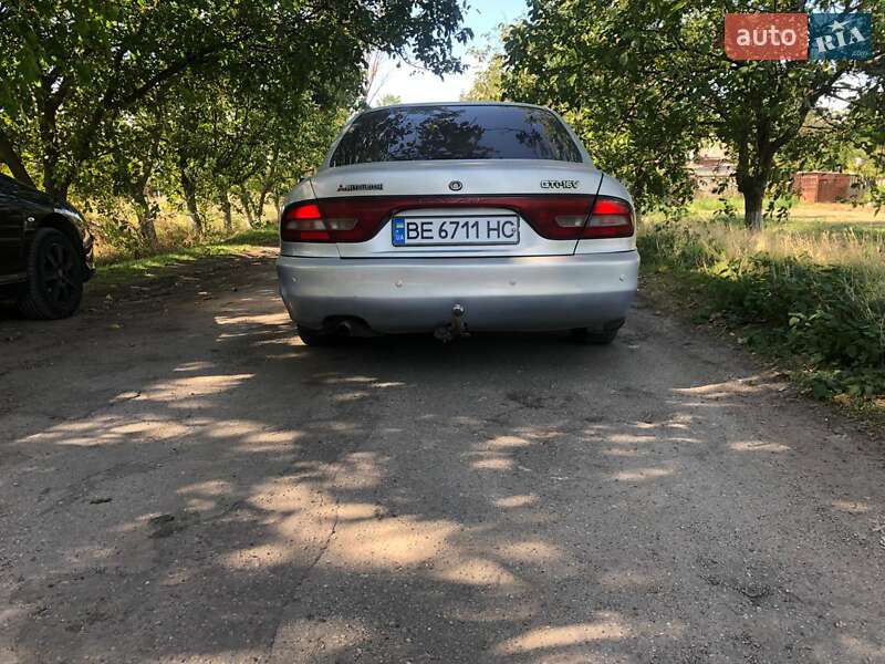 Седан Mitsubishi Galant 1993 в Синельниково