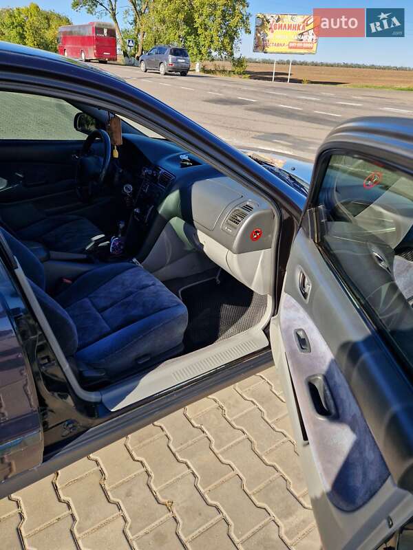Седан Mitsubishi Galant 1997 в Доброславе