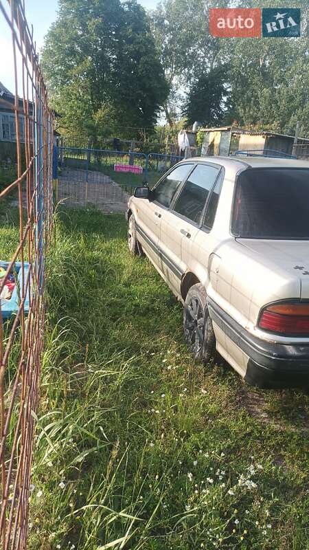 Седан Mitsubishi Galant 1988 в Коростені фото 15 Седан Mitsubishi Galant 1988 в Коростені