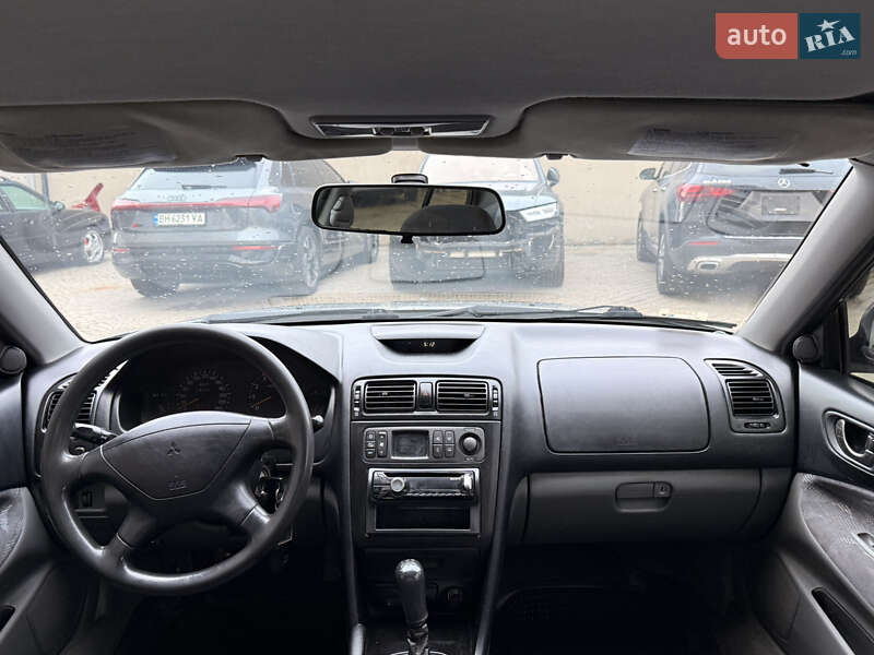 Седан Mitsubishi Galant 1999 в Одесі