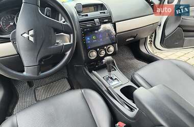 Седан Mitsubishi Galant 2011 в 