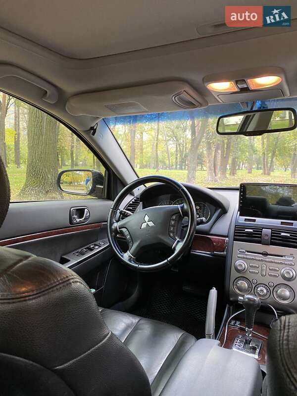 Седан Mitsubishi Galant 2008 в Киеве